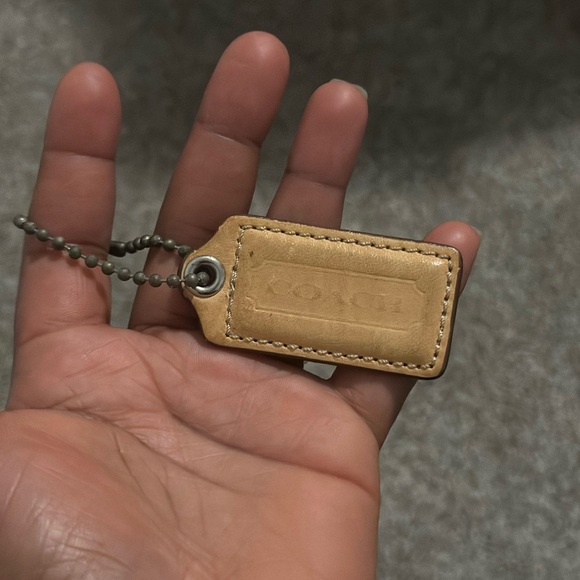 Coach Beige Leather Key Holder - Picture 1 of 6